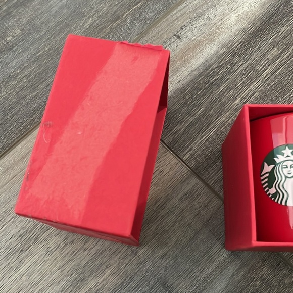 Starbucks Mini Holiday Collection 2015 Cherry red - Picture 3 of 6